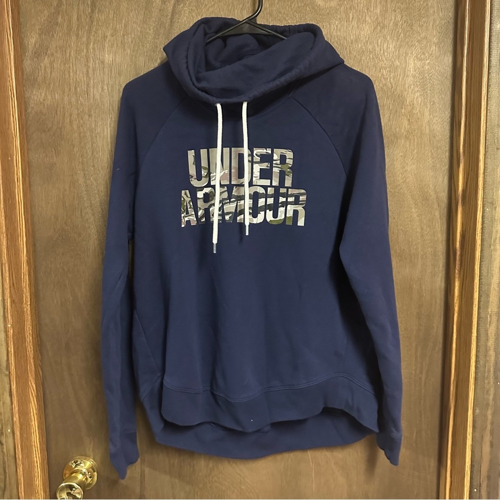 Under‎ Armour Pullover Hoodie Sweatshirt Medium